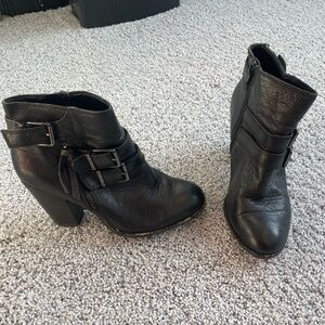 Gianni Bini size 7.5 black booties
